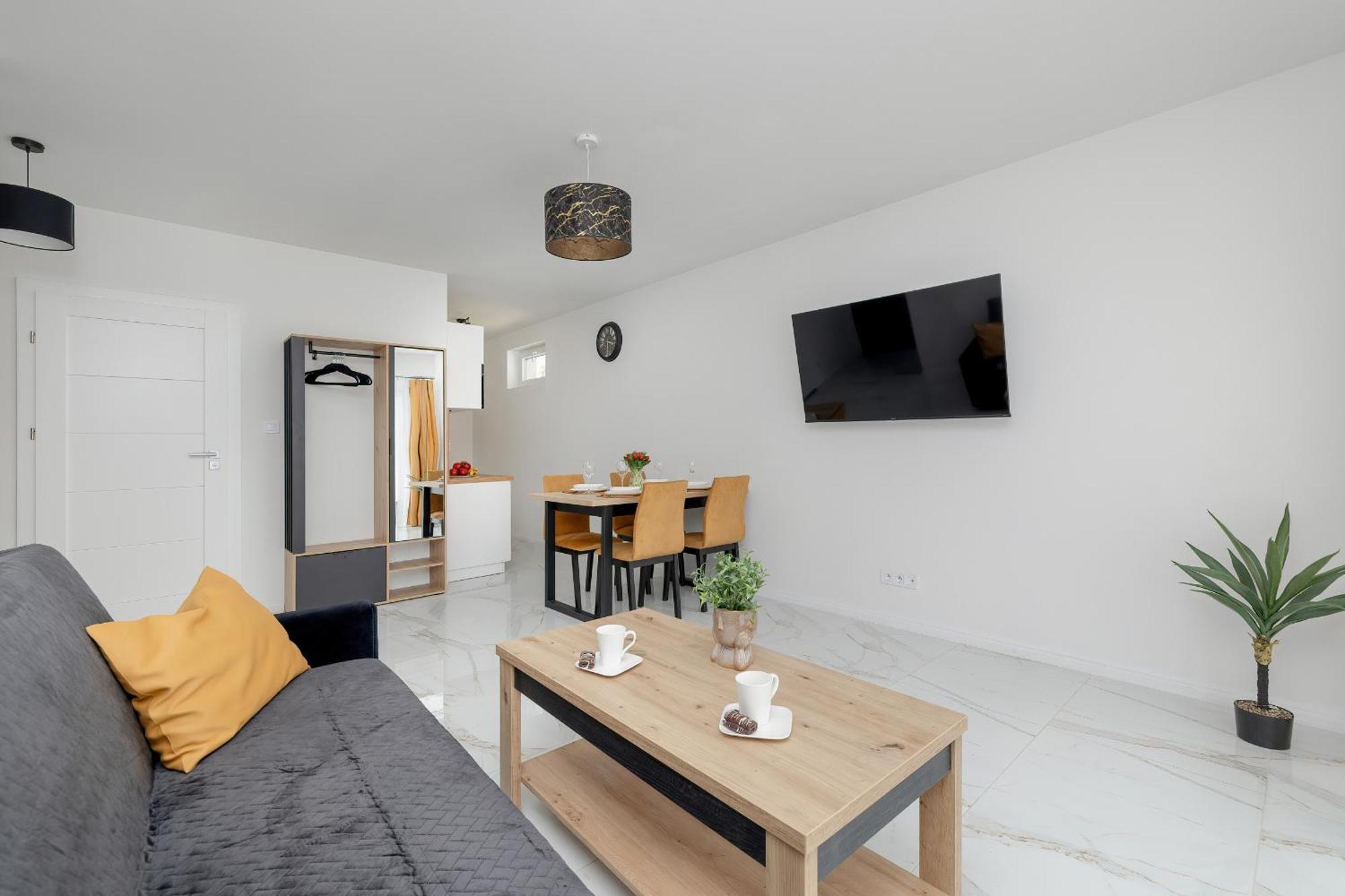 Miedzywodzie Beautiful Apartment With Garden & Parking By Noclegi Renters Exterior photo