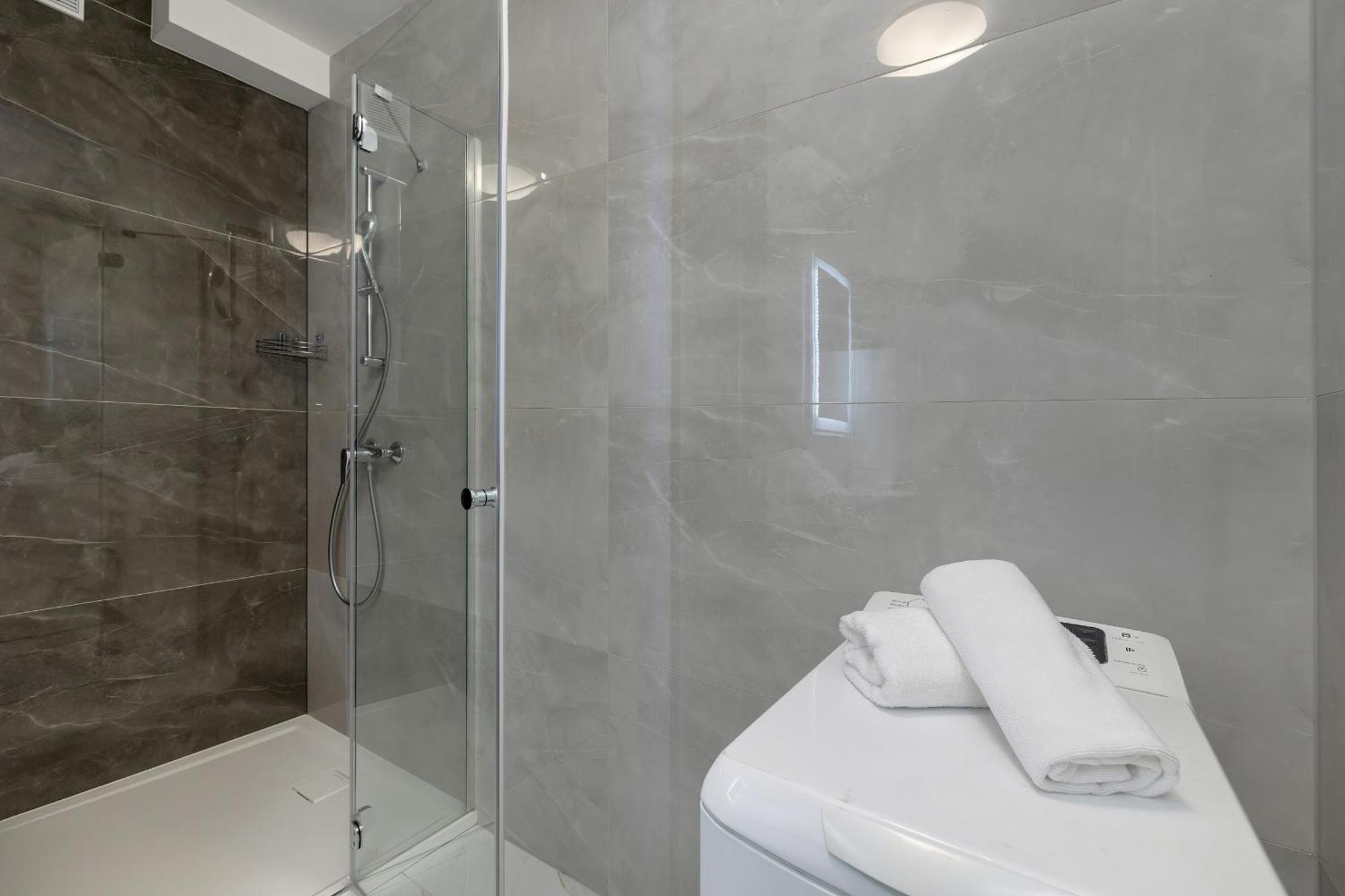 Miedzywodzie Beautiful Apartment With Garden & Parking By Noclegi Renters Exterior photo