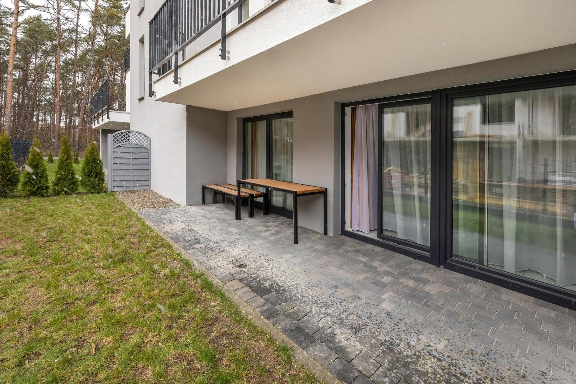 Miedzywodzie Beautiful Apartment With Garden & Parking By Noclegi Renters Exterior photo